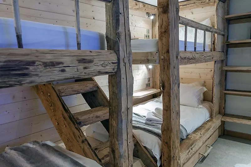 Luxury Chalet, Stunning Views With Hot Tub & Sauna La Cote d'Arbroz 0*,  França