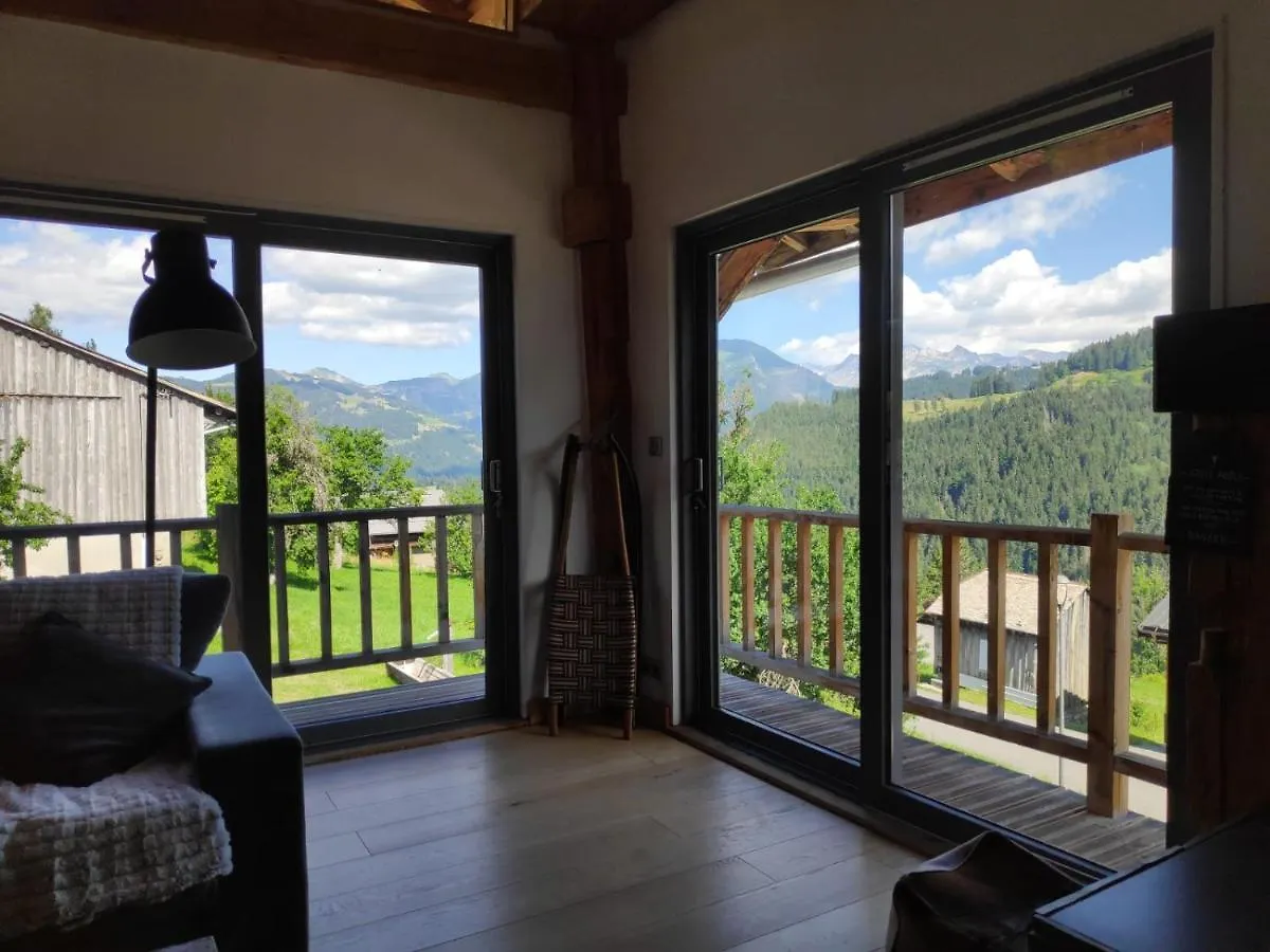 Luxury Chalet, Stunning Views With Hot Tub & Sauna La Cote d'Arbroz 0*,  França